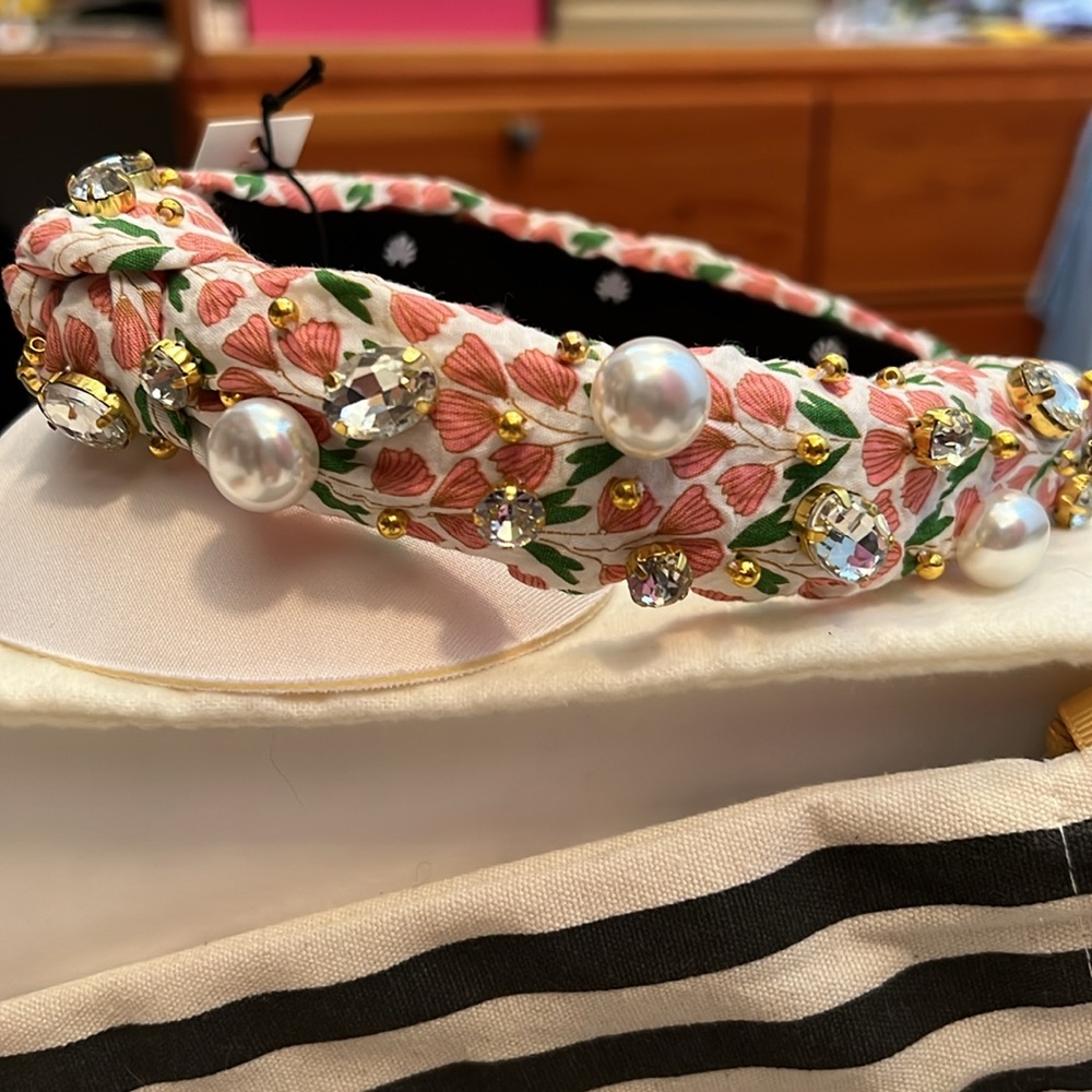 NWT Lele Sadoughi Pearl and Crystal Slim Knotted Headband  Pink Tulip.
